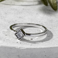 Помолвочное кольцо 47653632-Ю15735 из серебра