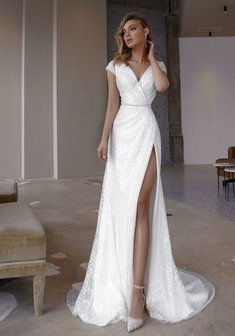 Свадебное платье Марсела-M68637. С прямой юбкой, длинное без шлейфа.