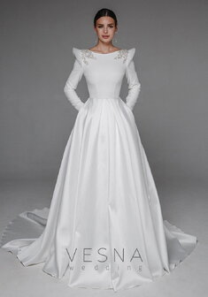 Свадебное платье Энжил-V70105. А-силуэт, длинное со шлейфом.