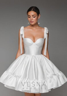 Свадебный салон Vesna (Москва) Полини-V70123. С пышной юбкой, короткое без шлейфа.