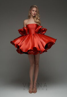 Свадебный салон Vesna (Москва) Ника Руж-V70769. С пышной юбкой, короткое без шлейфа.