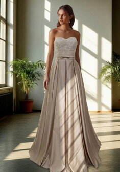 Вечернее платье Адель-2-М70901. А-силуэт, длинное со шлейфом.